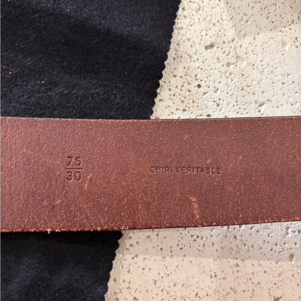 AUTHENTIC CHANEL Brown leather lock belt RARE 2002 runway 75cm